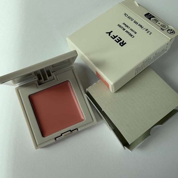 REFY - Picture 2 of 2